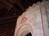 21 Dettaglio del Cristo sopra la porta 